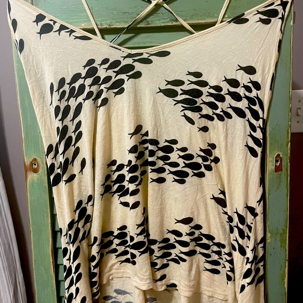 Fighting eel fish print tank top